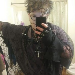 Meet your Posher, Sam